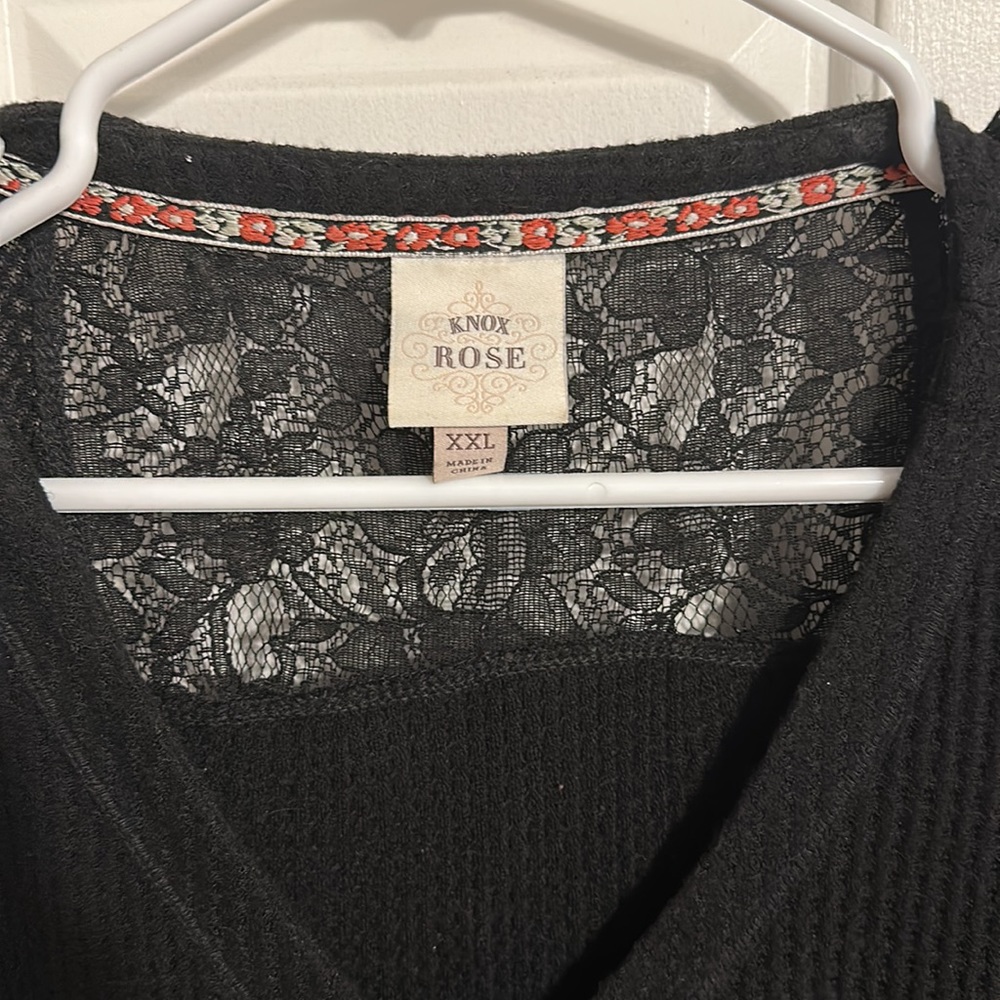 Button and tie front long sleeve - Picture 3 of 5